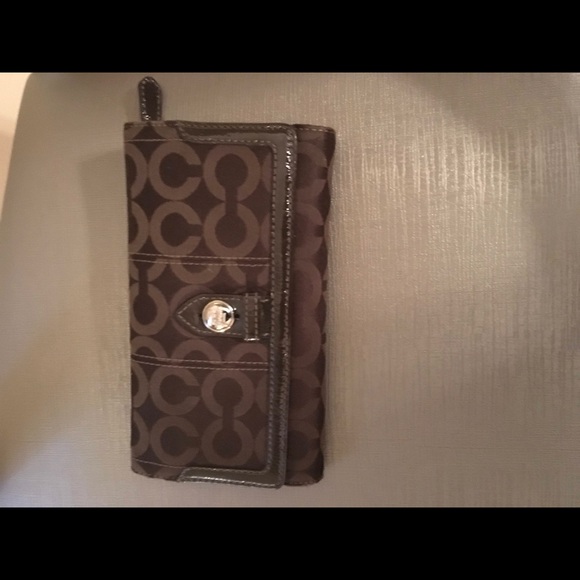 COACH signature bag w/ matching wallet! - Picture 4 of 5